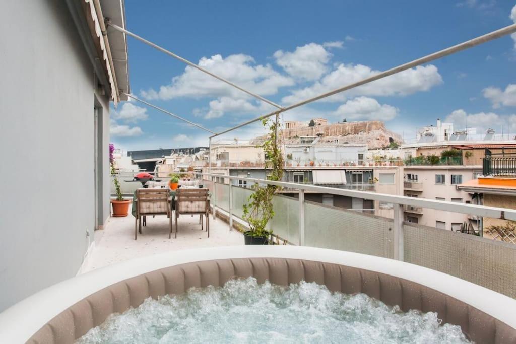 Lovely Apt W/Heated Jacuzzi &Full Acropolis View アテネ エクステリア 写真